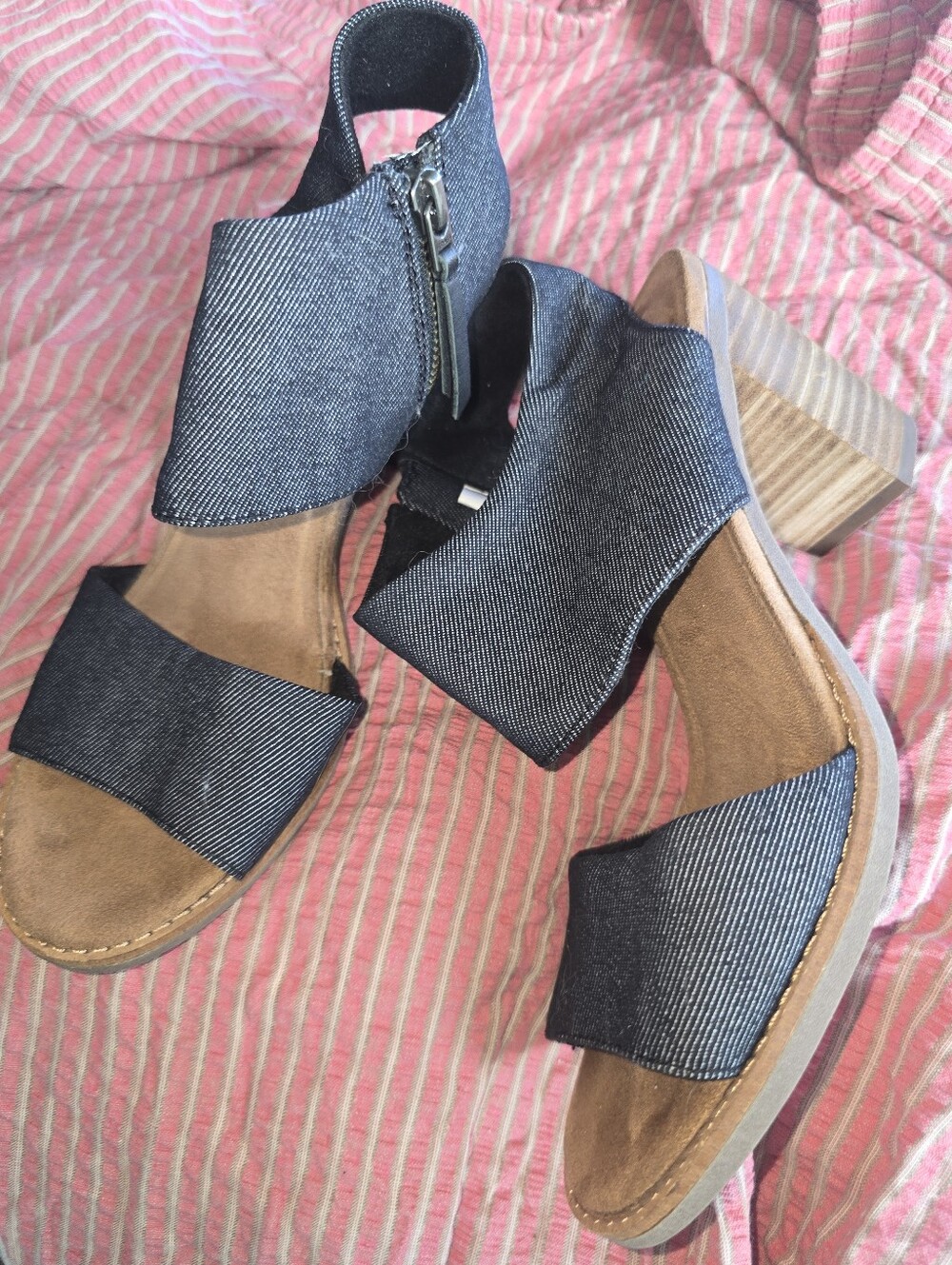 TOMS Sandals